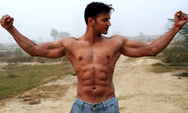 Biceps Triceps Fit